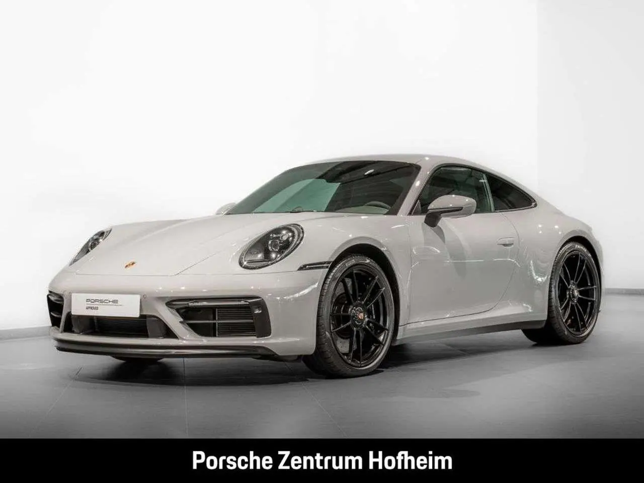 Photo 1 : Porsche 992 2022 Essence