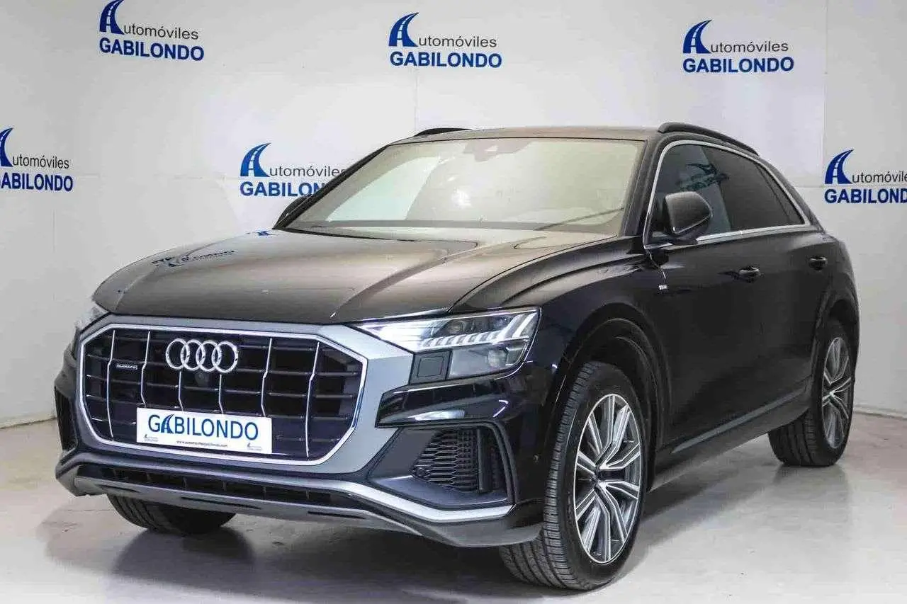 Photo 1 : Audi Q8 2021 Électrique