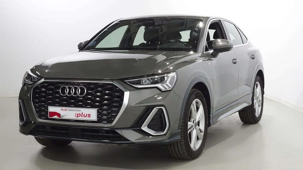 Photo 1 : Audi Q3 2020 Essence