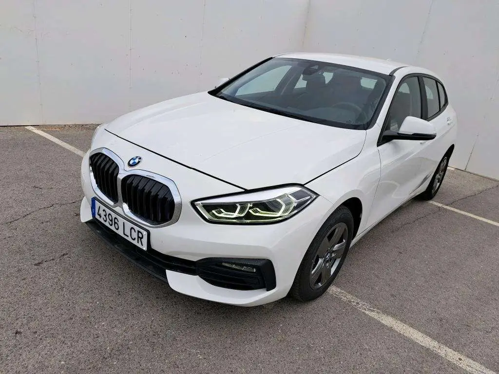 Photo 1 : Bmw Serie 1 2019 Diesel