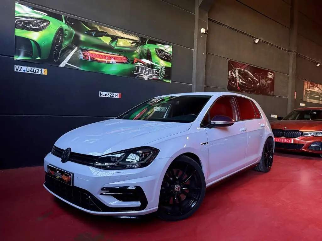 Photo 1 : Volkswagen Golf 2019 Essence