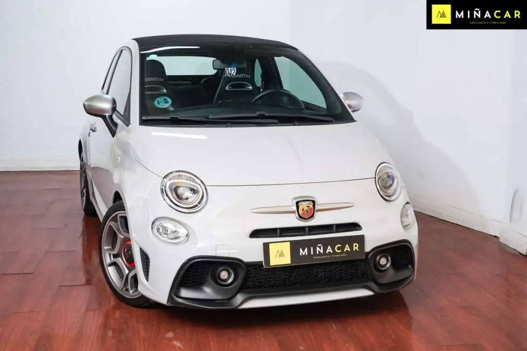 Photo 1 : Abarth 595 2021 Essence