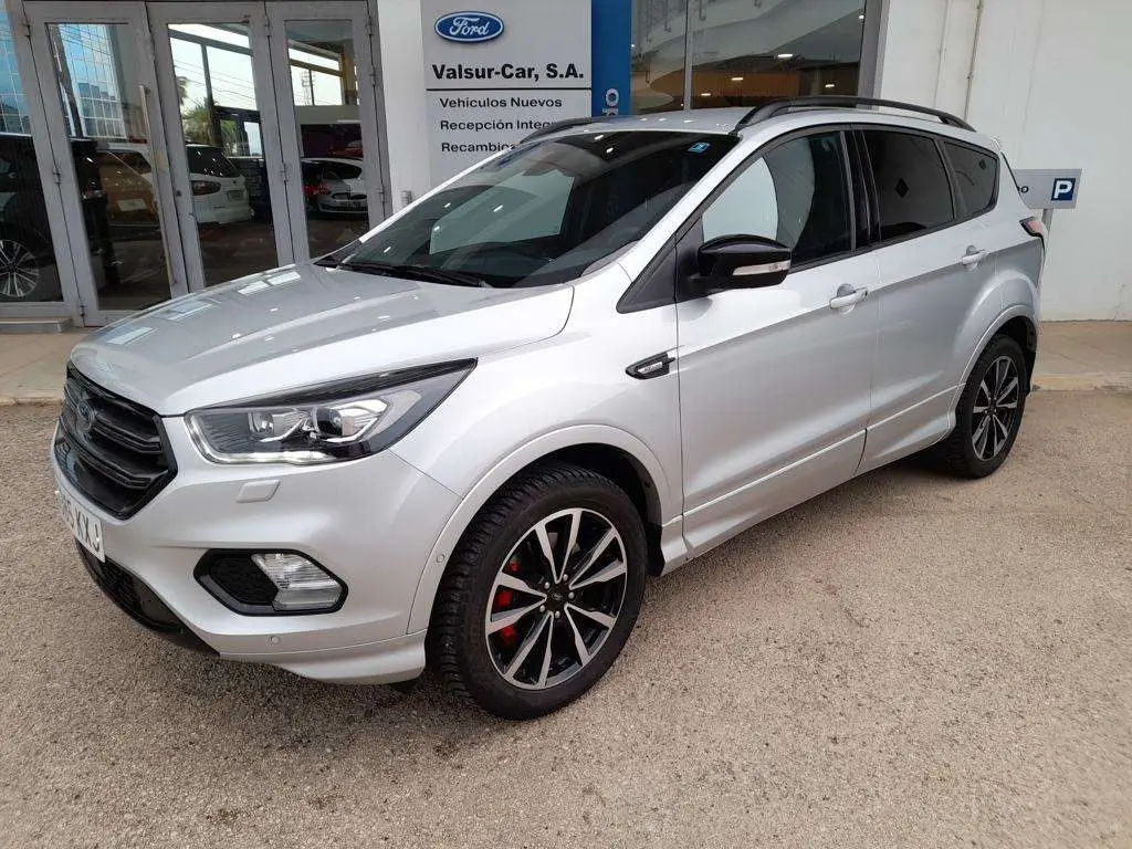 Photo 1 : Ford Kuga 2019 Essence