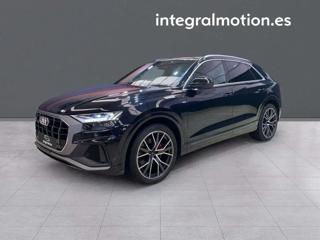 Photo 1 : Audi Q8 2019 Hybrid