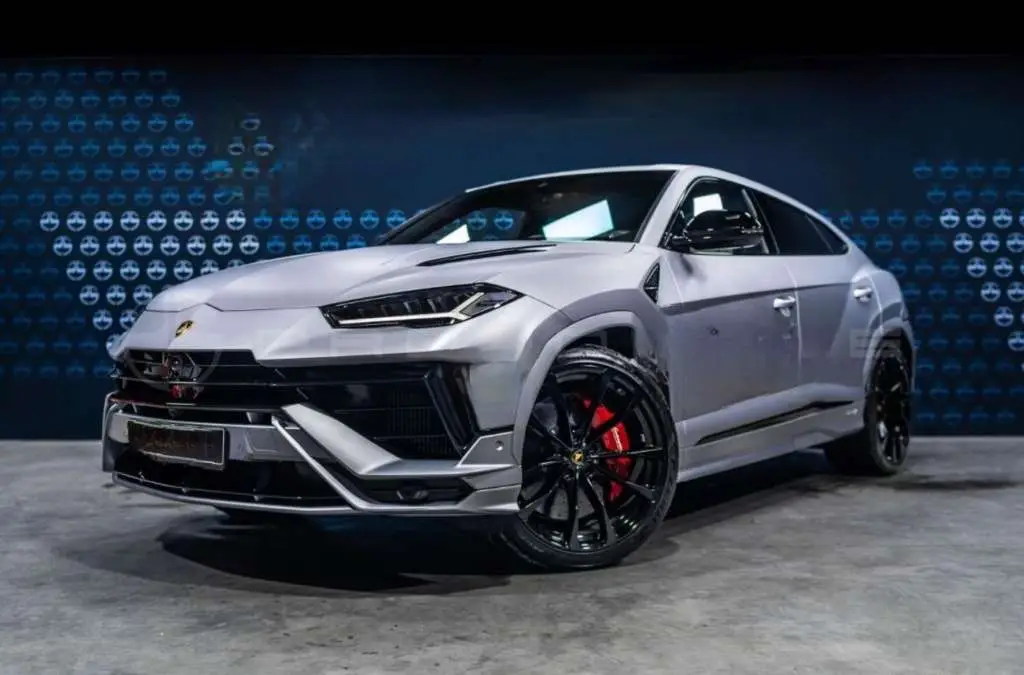 Photo 1 : Lamborghini Urus 2023 Petrol