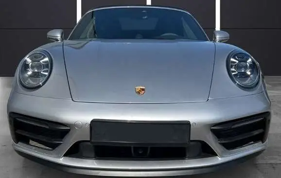 Photo 1 : Porsche 992 2023 Essence