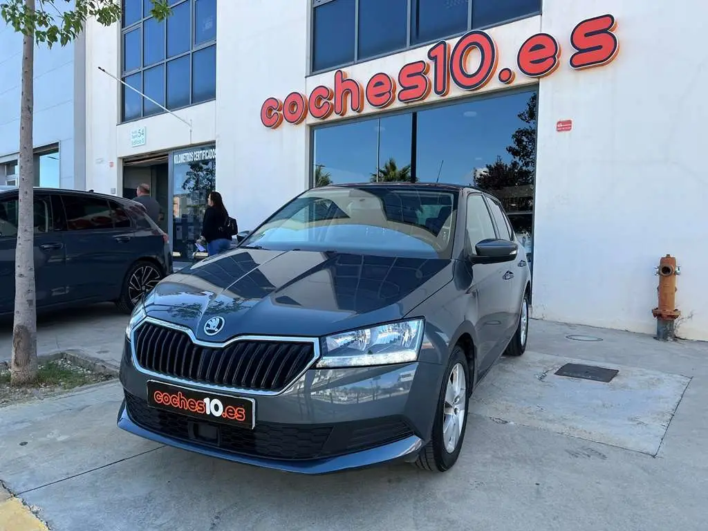 Photo 1 : Skoda Fabia 2019 Petrol