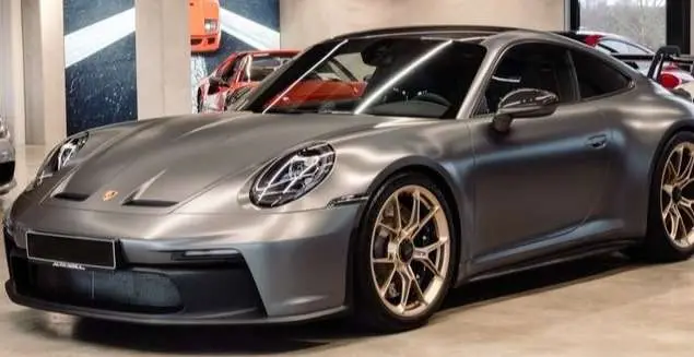 Photo 1 : Porsche 992 2022 Essence