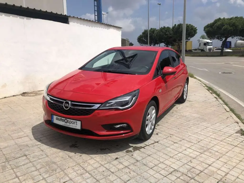 Photo 1 : Opel Astra 2016 Essence