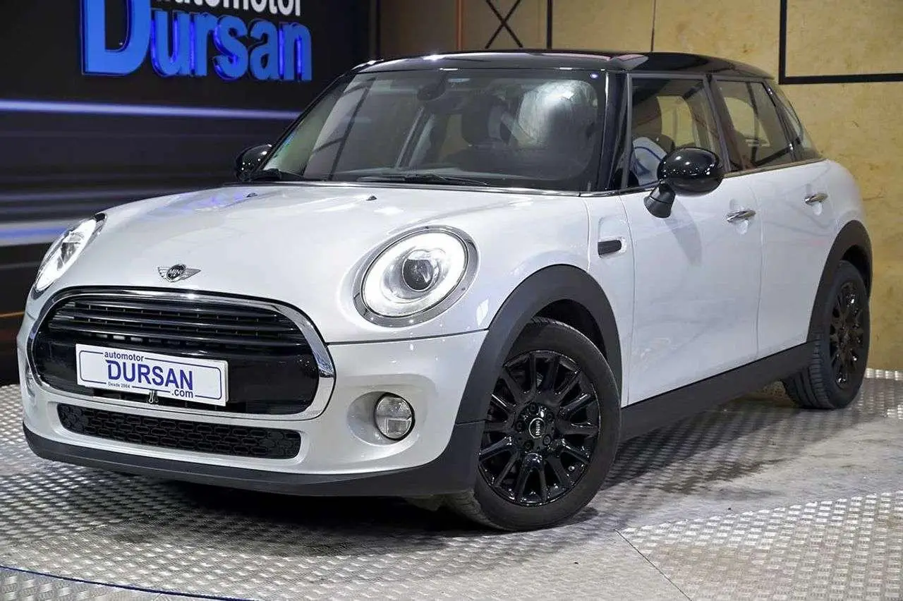 Photo 1 : Mini Cooper 2018 Diesel