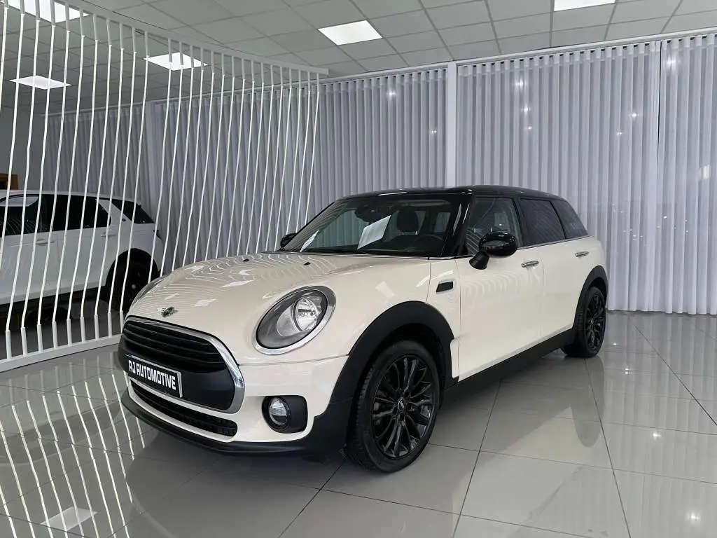 Photo 1 : Mini One 2017 Diesel