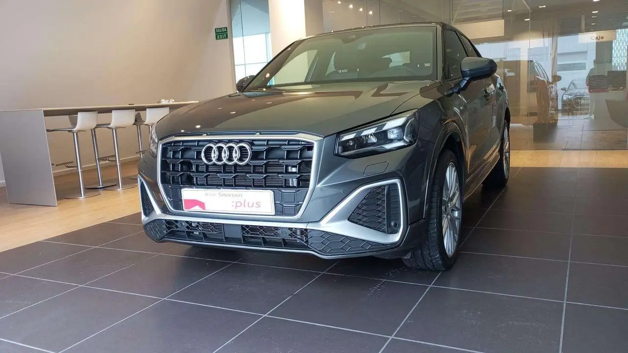 Photo 1 : Audi Q2 2023 Diesel