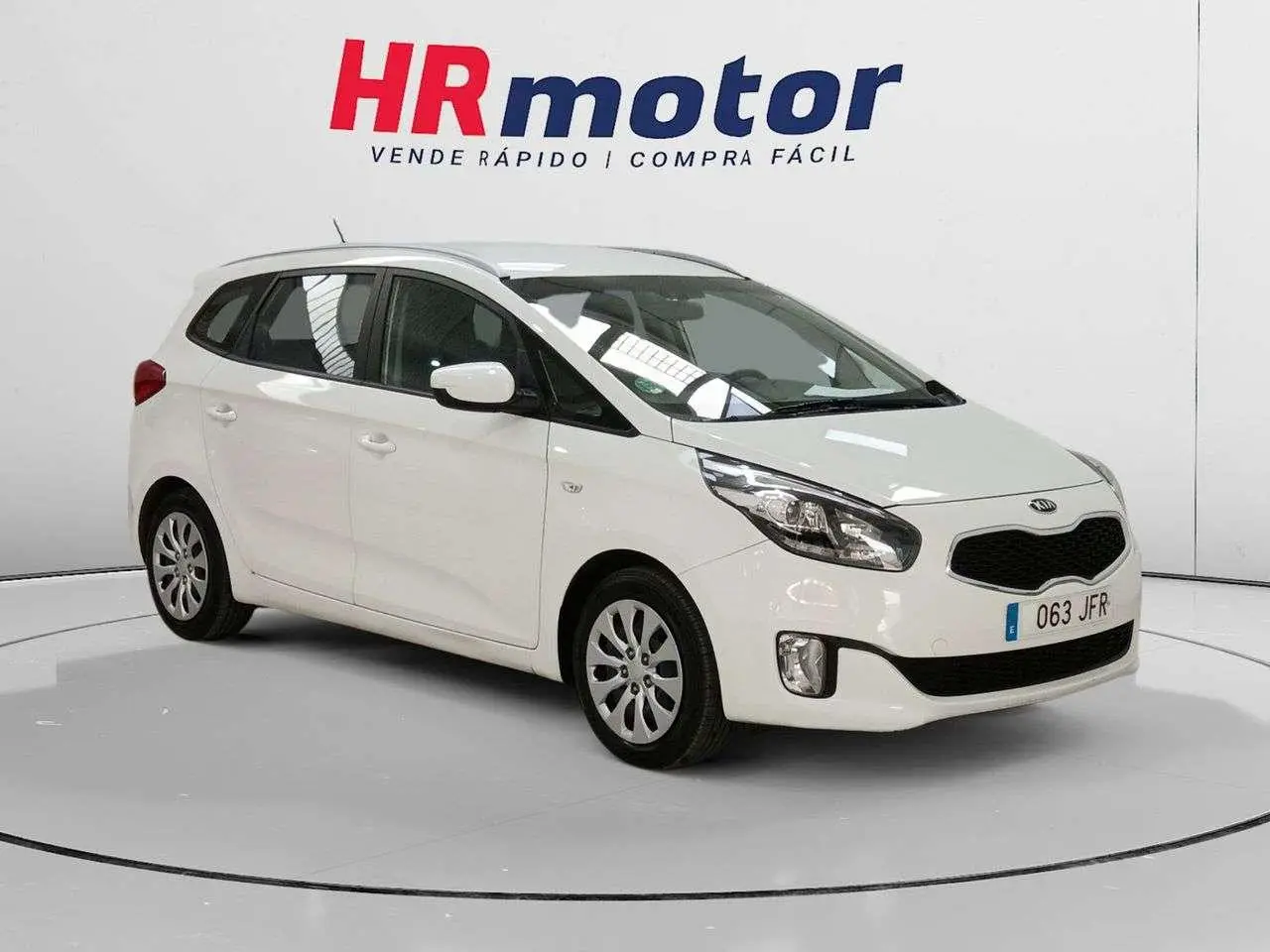 Photo 1 : Kia Carens 2015 Petrol