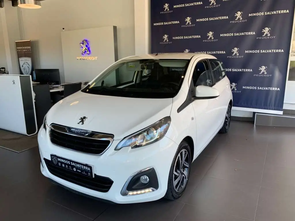 Photo 1 : Peugeot 108 2016 Petrol