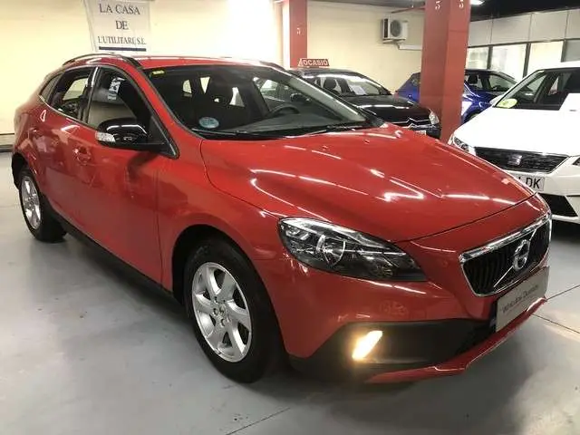 Photo 1 : Volvo V40 2018 Diesel