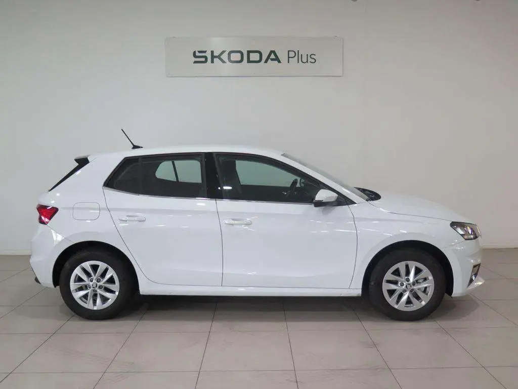 Photo 1 : Skoda Fabia 2023 Petrol