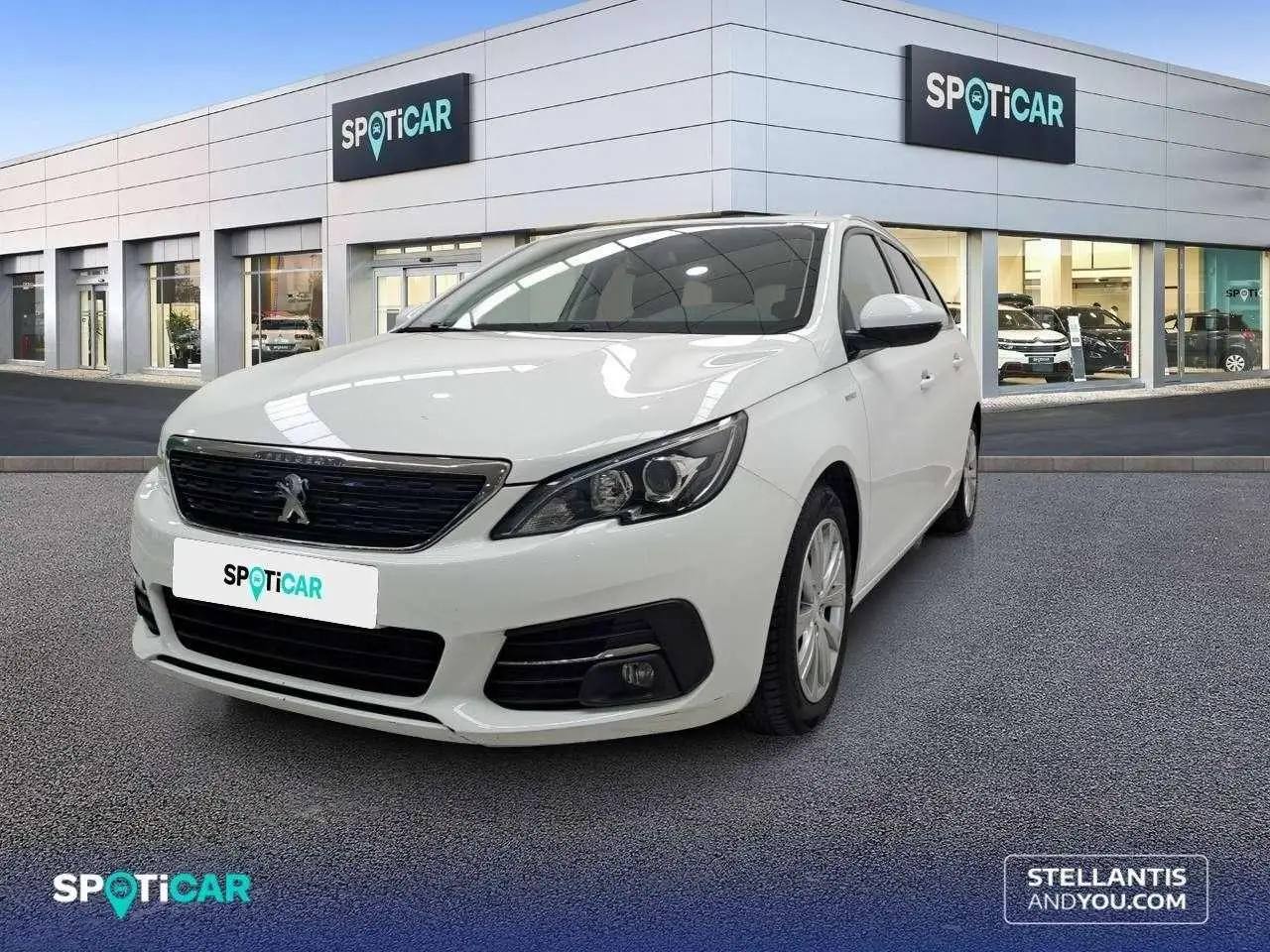 Photo 1 : Peugeot 308 2018 Petrol