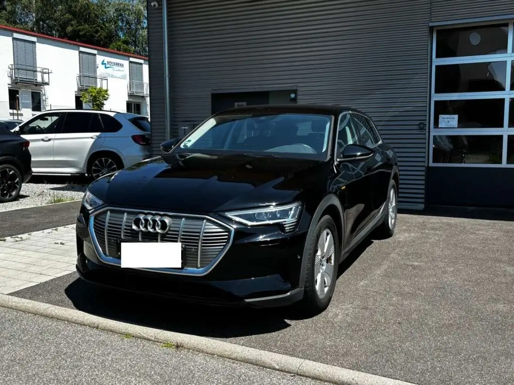 Photo 1 : Audi E-tron 2021 Électrique