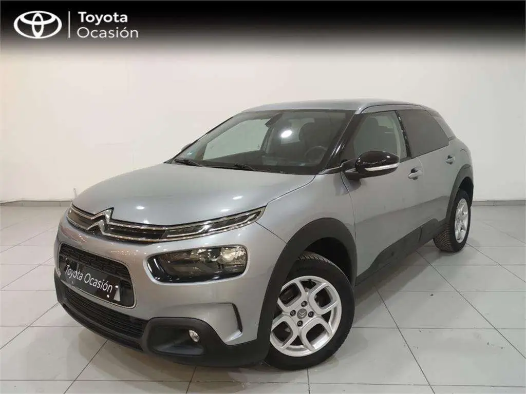 Photo 1 : Citroen C4 2019 Petrol