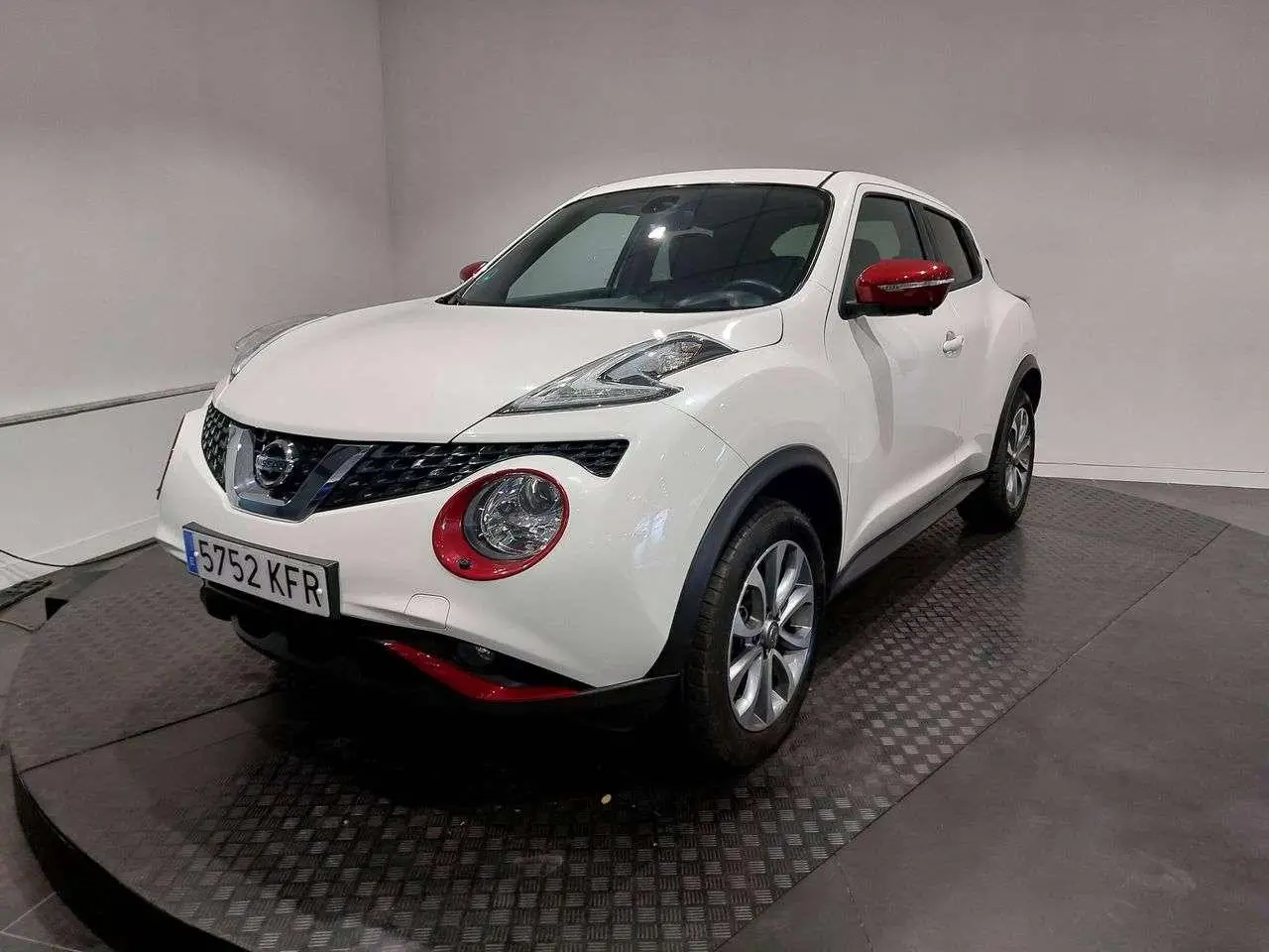 Photo 1 : Nissan Juke 2017 Petrol