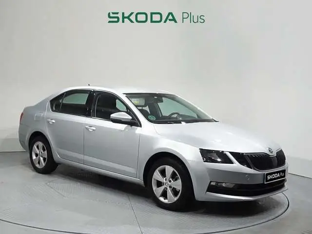 Photo 1 : Skoda Octavia 2021 Petrol