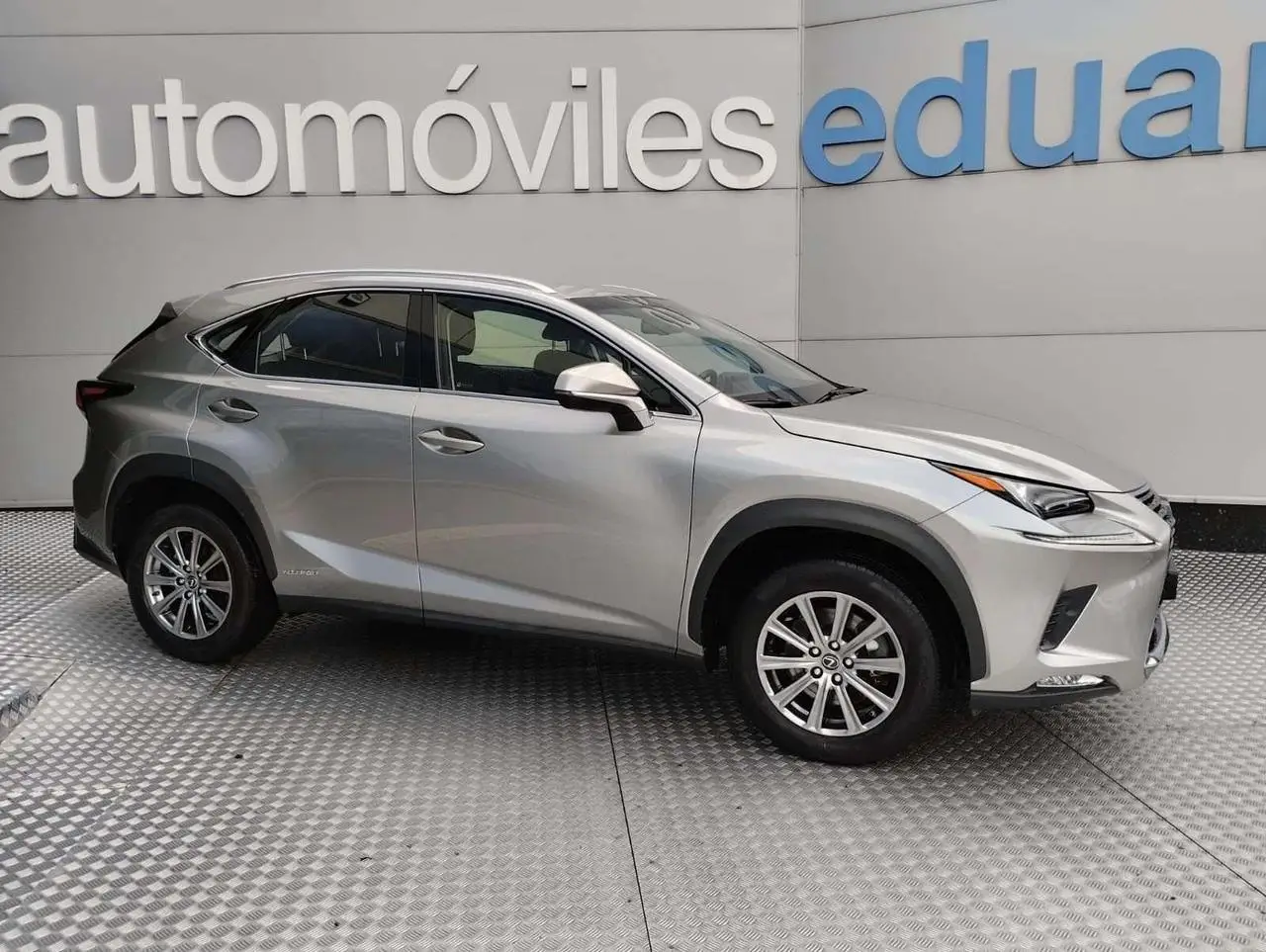 Photo 1 : Lexus Nx 2019 Hybride