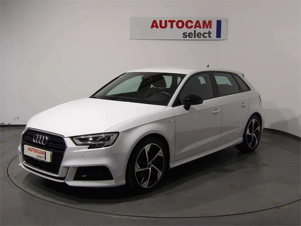 Photo 1 : Audi A3 2020 Essence