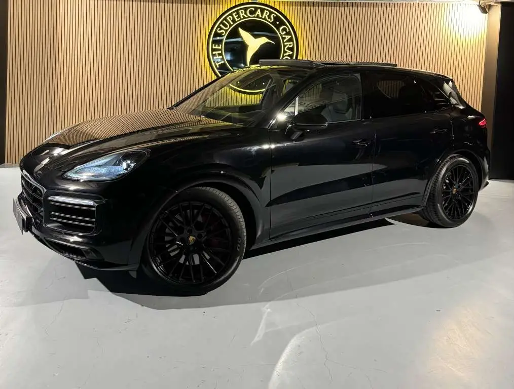 Photo 1 : Porsche Cayenne 2022 Essence