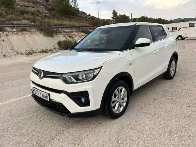 Photo 1 : Ssangyong Tivoli 2023 Essence