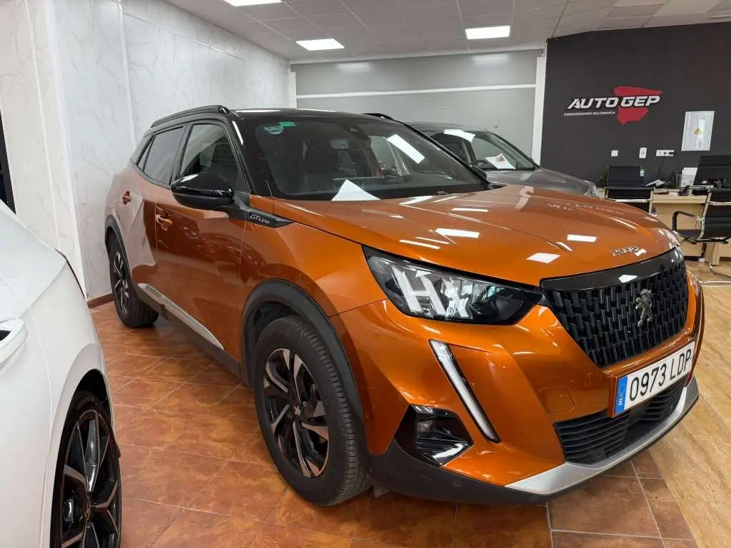 Photo 1 : Peugeot 2008 2019 Petrol