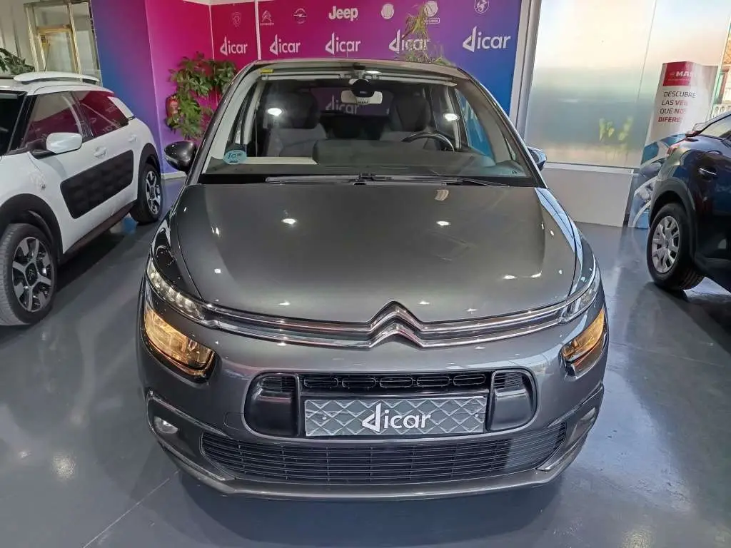 Photo 1 : Citroen C4 2018 Petrol