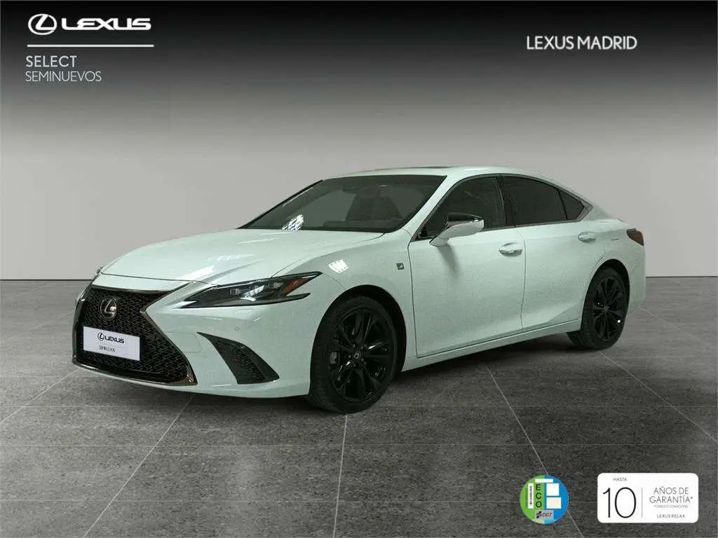 Photo 1 : Lexus Es 2023 Hybrid