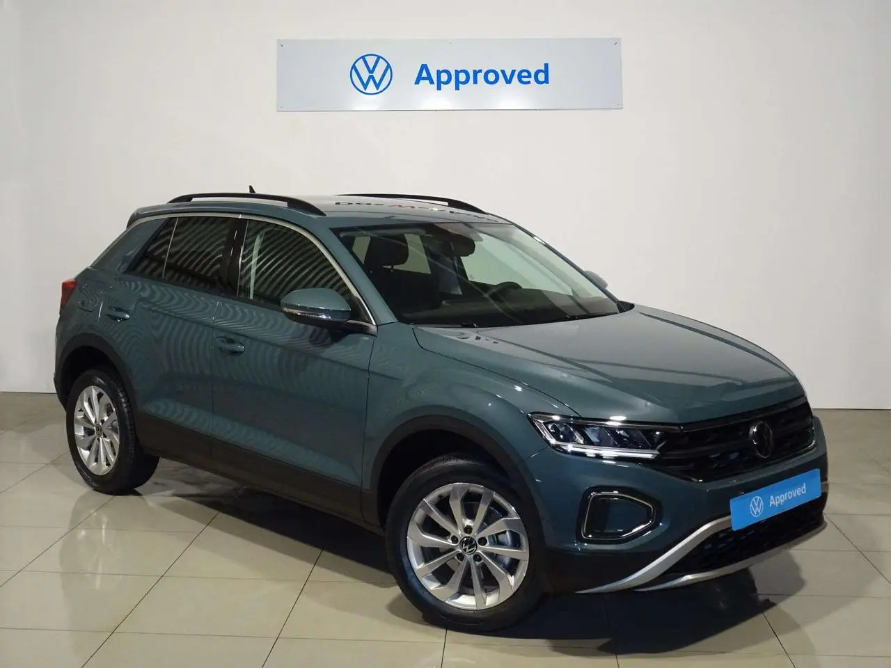 Photo 1 : Volkswagen T-roc 2024 Petrol