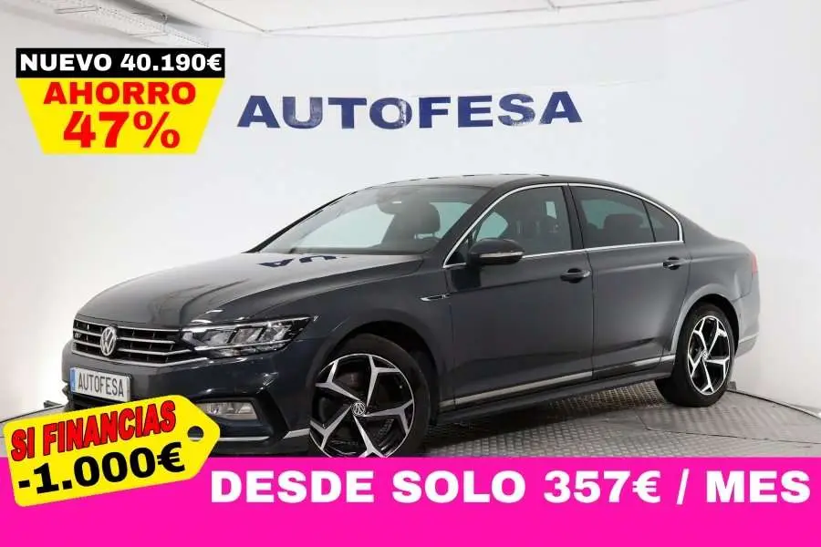 Photo 1 : Volkswagen Passat 2020 Essence