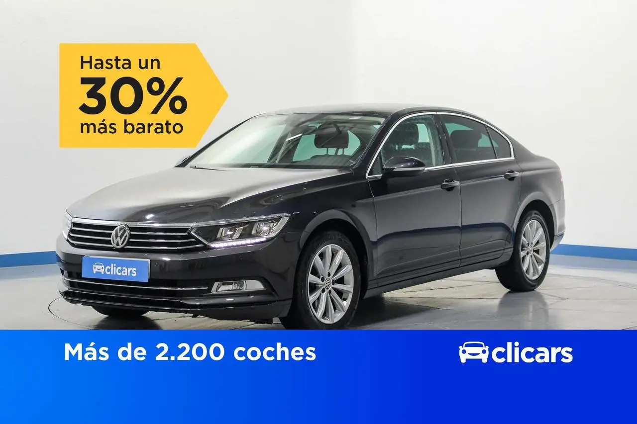 Photo 1 : Volkswagen Passat 2018 Diesel