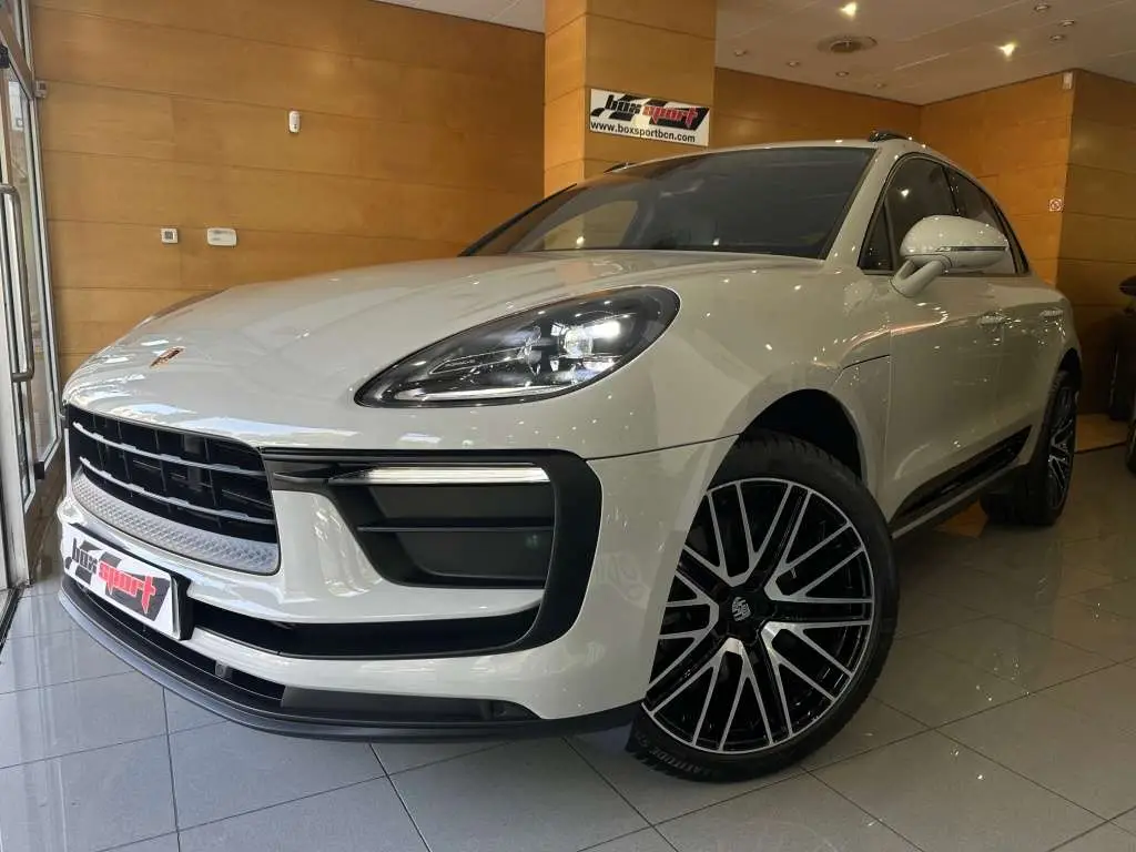 Photo 1 : Porsche Macan 2023 Petrol