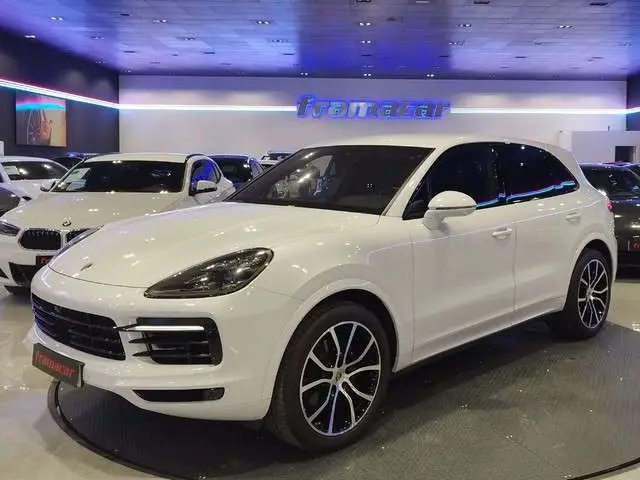 Photo 1 : Porsche Cayenne 2019 Petrol