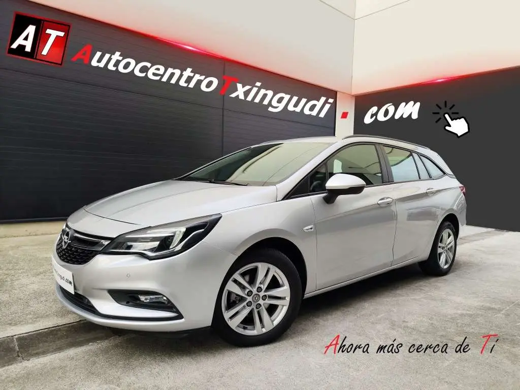 Photo 1 : Opel Astra 2019 Essence