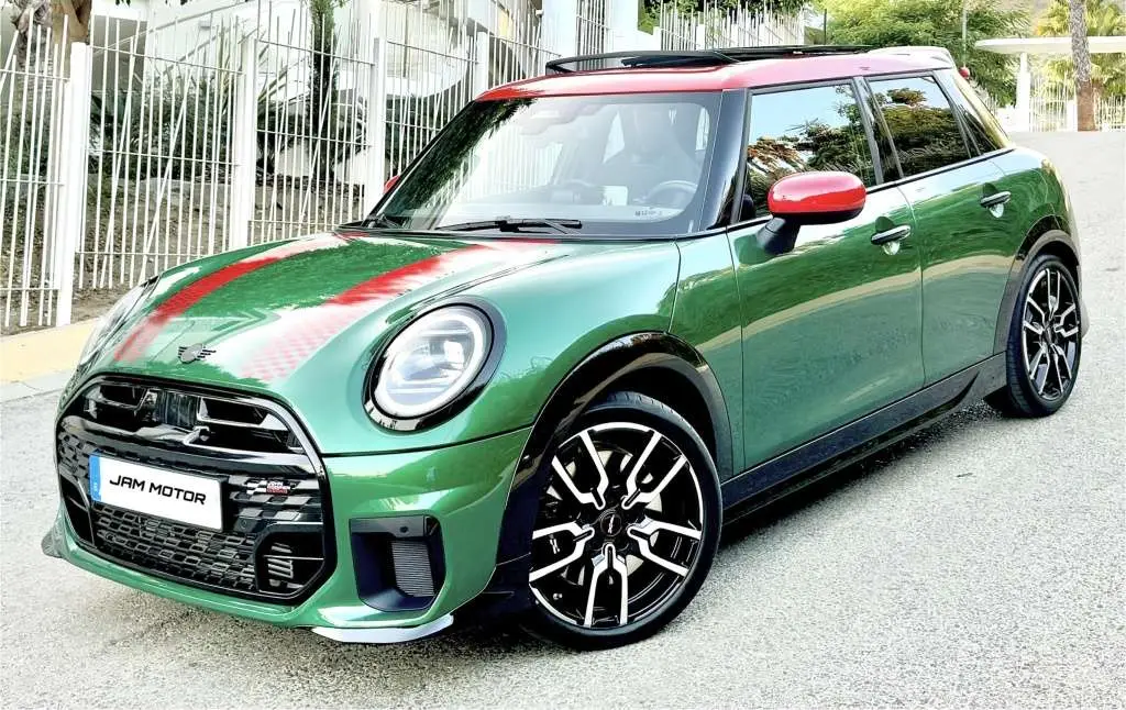 Photo 1 : Mini John Cooper Works 2024 Essence