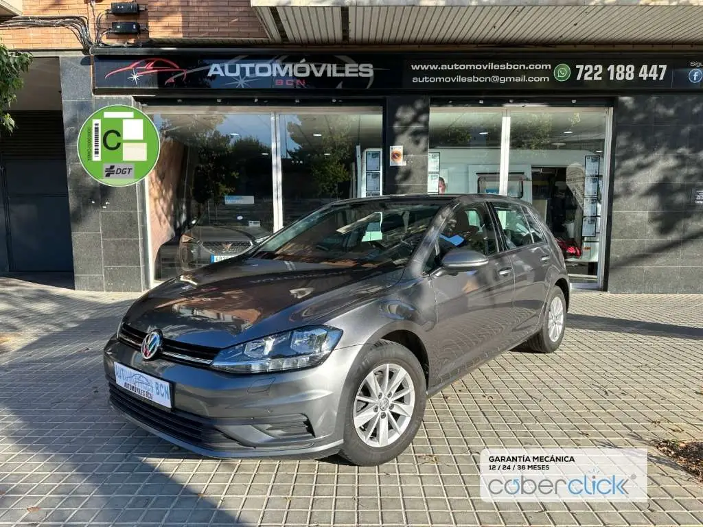 Photo 1 : Volkswagen Golf 2019 Essence