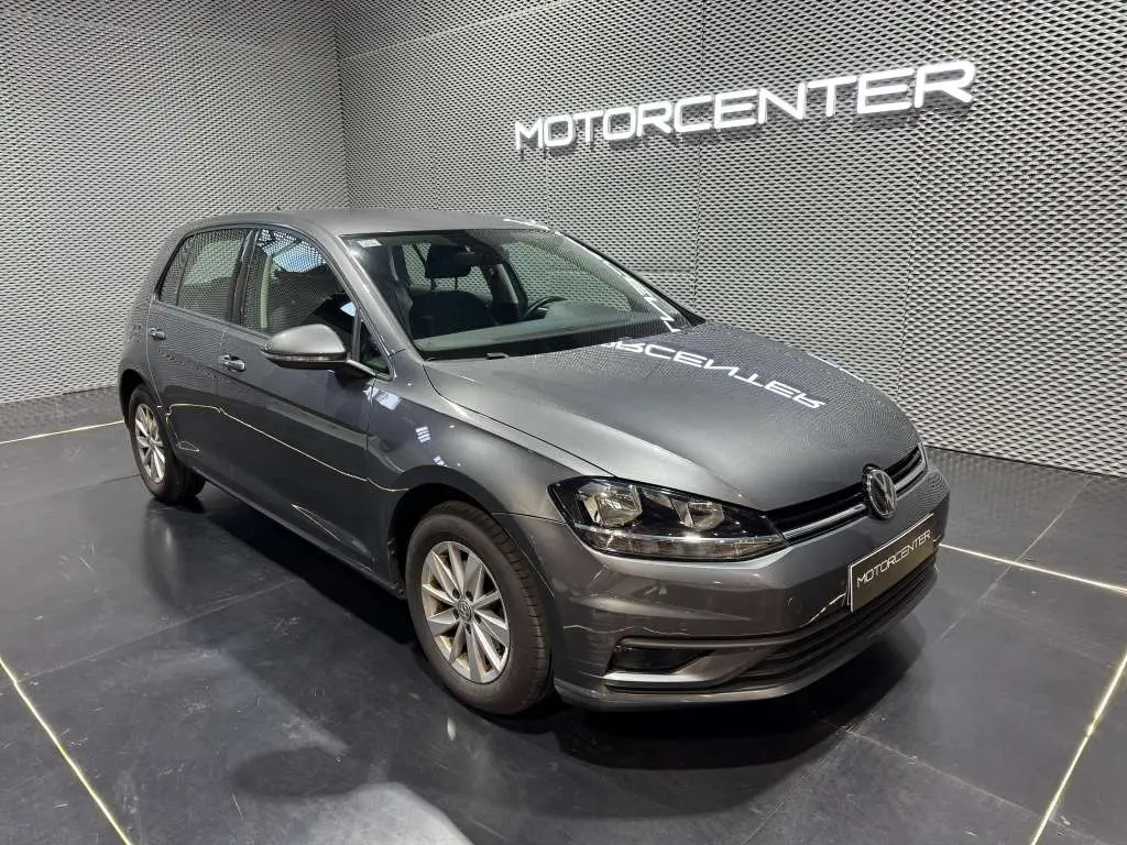 Photo 1 : Volkswagen Golf 2019 Essence