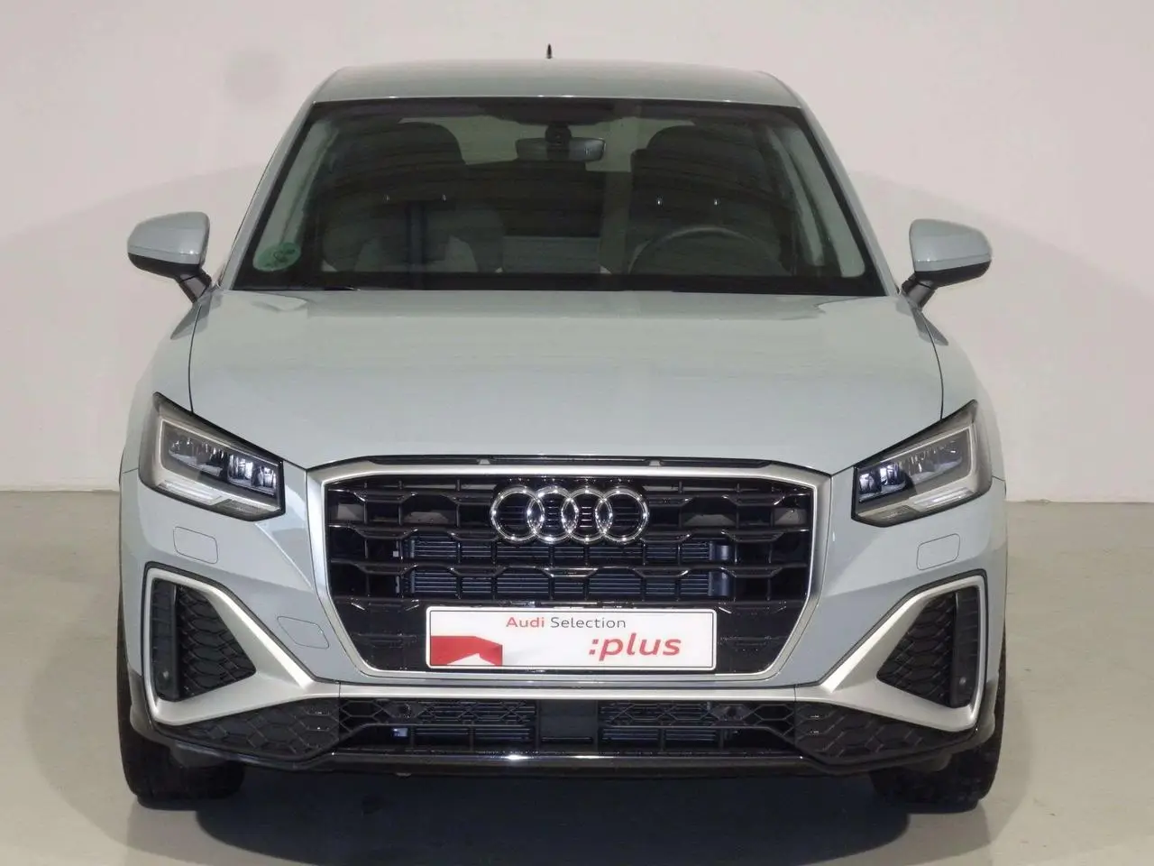 Photo 1 : Audi Q2 2024 Petrol