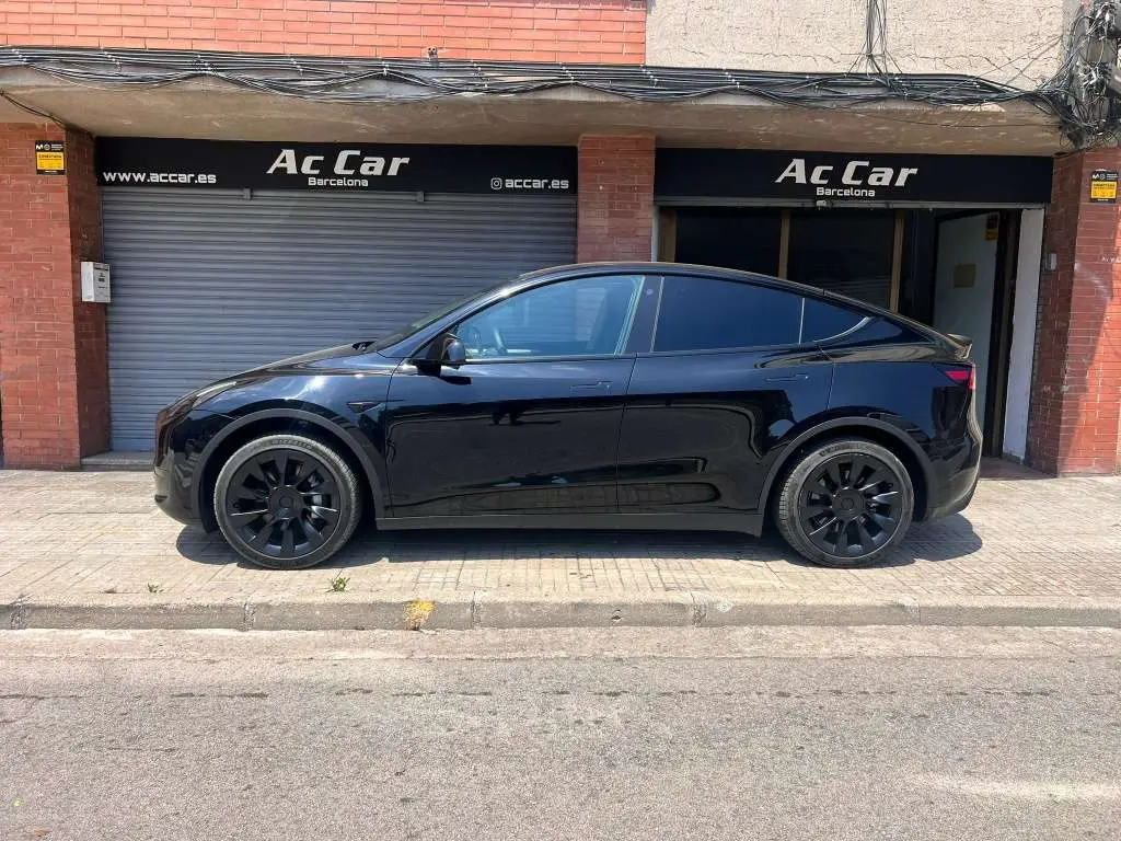 Photo 1 : Tesla Model Y 2023 Électrique