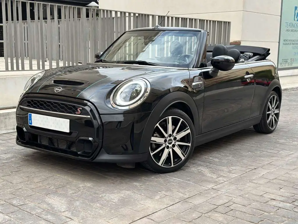 Photo 1 : Mini Cooper 2022 Petrol