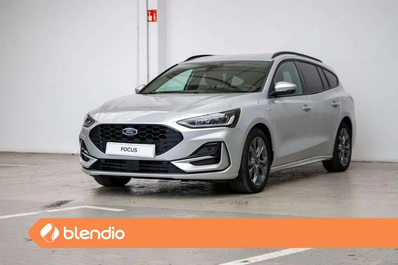 Photo 1 : Ford Focus 2023 Hybride