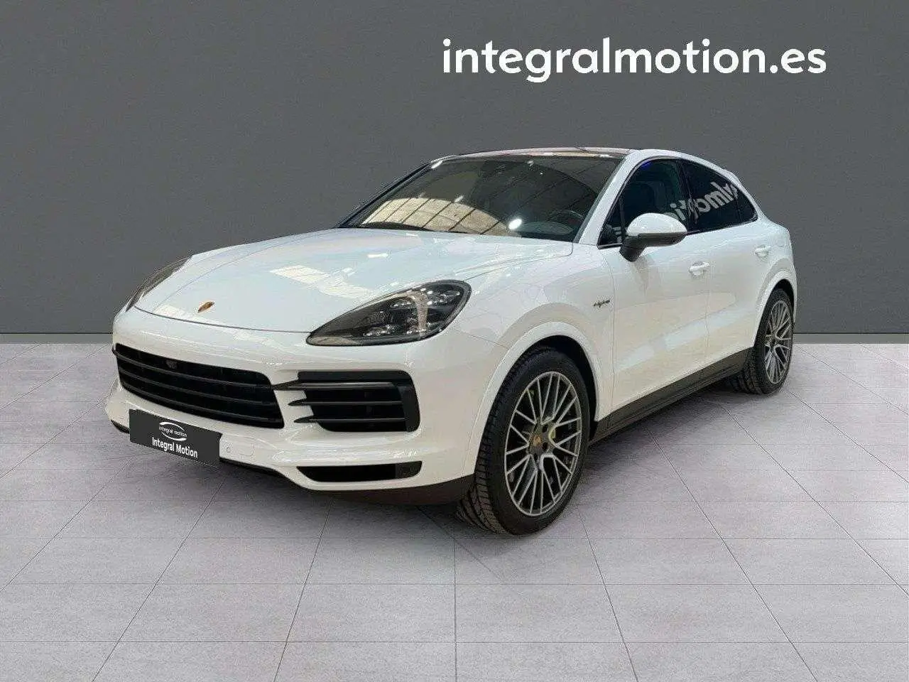 Photo 1 : Porsche Cayenne 2022 Others