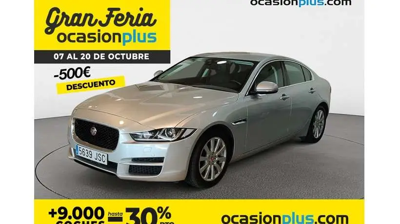 Photo 1 : Jaguar Xe 2016 Petrol