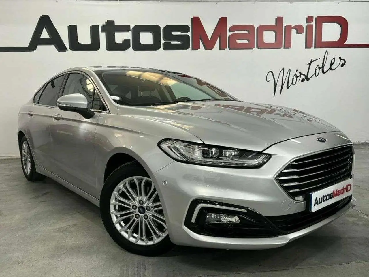 Photo 1 : Ford Mondeo 2021 Hybrid