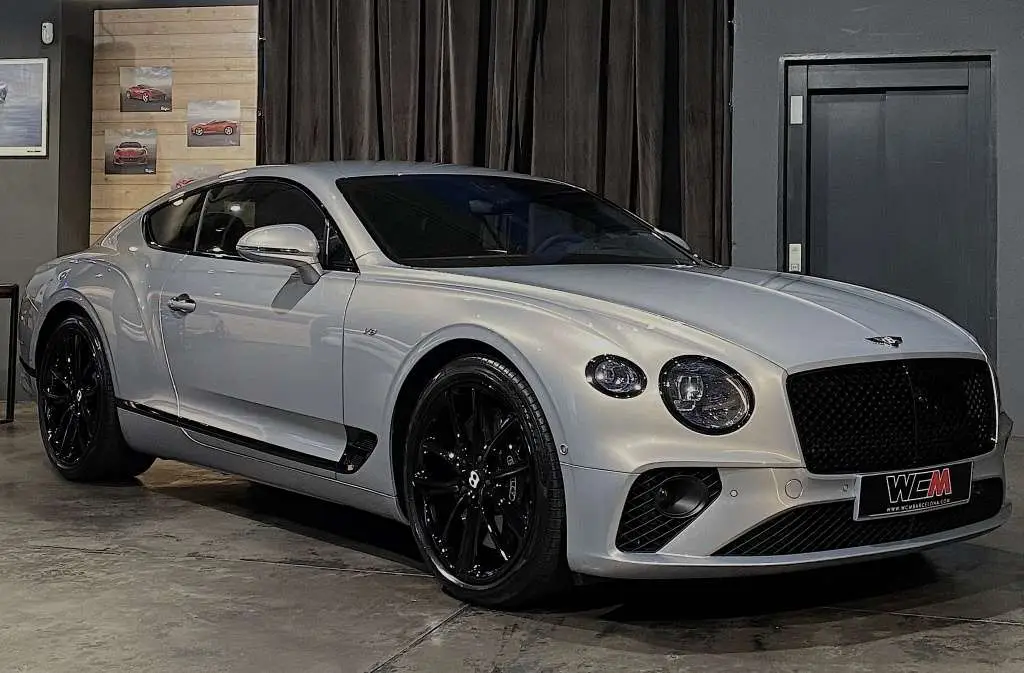 Photo 1 : Bentley Continental 2021 Essence