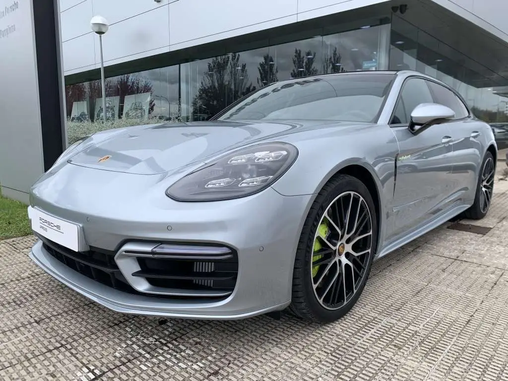 Photo 1 : Porsche Panamera 2023 Hybrid